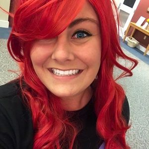 Meet your Posher, Laura